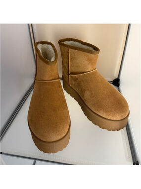 Top Moda Women's Furry Faux Suede Ankle Platform Booties Tan Size 8